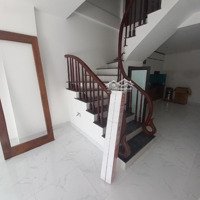 3,9 Tỷ Nhà Mặt Phố Hoàng Công Chất , 50M2 , 4 Tầng , Không Có Căn Thứ 2 .