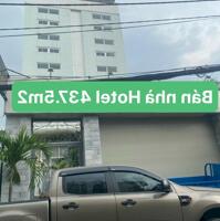 Bán tòa nhà biệt thự khách sạn Quận 2 đường Nguyễn Thị Định TP Thủ Đức (437.5m2) 45 tỷ