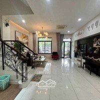 Bán Nhà Phố View Trực Diện Công Viên 6X21M Chỉ 19,5 Tỷ, Mẫu Ban Công Đẹp, Full Nội Thất.