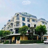 Chọn Cộng Đồng Sống, Chọn Classia, Nhà Phố 3 Lầu, Vị Trí Kinh Doanh. Còn 1 Căn Giá Tốt Nhất.