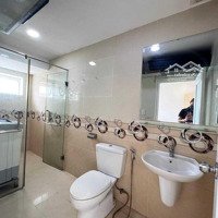 Cho Thuê Chung Cư Bàu Cát 2, Tân Bình: 60M2, 2 Phòng Ngủ, Ban Công, Giá Bán 7 Triệu, Liên Hệ: 0943245711 Hoàng