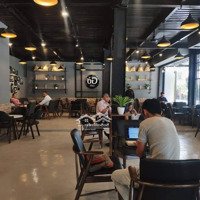 Giảm Mạnh! Tòa Q1, Chdv Trần Hưng Đạo 3Lầu, Trệt Đang Cho Cafe Thươnghiệu Thuê, Hđt 90 Triệu/Thg