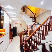 Phố Sài Đồng - Ô Tô Tránh - 50M2 - 4 Tầng Dân Xây Còn Rất Mới-Mặt Tiền5M Vuông - Chỉ 7.9X Tỷ.