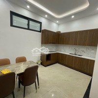 Bán Gấp Nhà 4 Tầng Dân Xây, 50M2.Mặt Tiền4,5M, Hồ Tùng Mậu, Giá: 8 Tỷ. Liên Hệ: 0961362859.