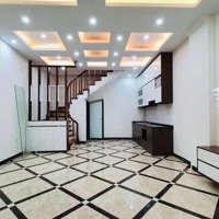 Cần Bán Nhà Trương Định. 42M X 5 Tầng Xmặt Tiền5M. 20M Ra Phố, Ngõ 3 Gác. Giá Bán 6,7 Tỷ.