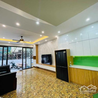 Bán Gấp - Đống Đa. 5 Tầng, 40M2, Ô Tô Qua Cửa, Ngõ Thông, To. Chỉ 6,9 Tỷ. Liên Hệ: 0906879669