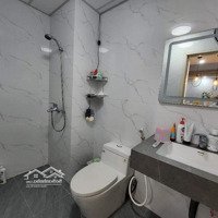 Chính Chủ Cần Bán - Căn Hộ 2 Ngủ - D/Tích 70M2 - Full Nội Thất - Sẵn Sổ Giao Dịch - Giá Nhỉnh 3 Tỉ