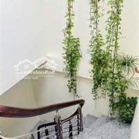 Chính Chủ Bán Nhà 3 Tầng Việt Hưng 40M2 Mt:4M Giá Bán 5.29 Tỷ Ctl