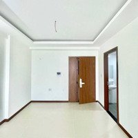 Căn 2 Phòng Ngủcó Máy Lạnh, Bếp Từ, Lò Vi Sóng Chủ Cho Thuê Giá Rẻ 4 Triệu, View Bao Mát Chung Cư Hòa Bình