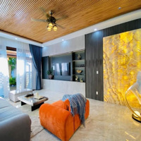 Bán Villa 3 Tầng Ngay Sát Biển Nguyễn Tất Thành, Quận Liên Chiểu,Diện Tích209M2, Ngang 9M Giá Bán 14,5 Tỷ Tl