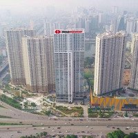 (View Hồ). Bán 2 Phòng Ngủ 2 Vệ Sinh72M2 Ban Công Đn Vinhomes D''capitale Trần Duy Hưng - Full Đồ - Có Sổ Đỏ