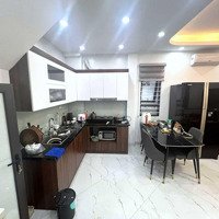 Nhà Đê La Thành, 38M2, Gần Đường, Mới Đẹp, 6.2 Tỷ