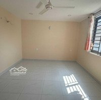 Cho Thuê Nhà Nc: Kdc Đại Phúc Gần Phạm Hùng. Diện Tích: 120M2. Trệt, 3T, 7P, 6 Vệ Sinh Nt: Đầy Đủ . 20 Triệu/Tháng.