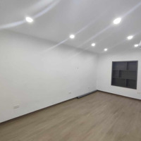 Chính Chủ Bán Căn Hộ Tập Thể Duplex Thành Công - Ba Đình, 4 Ngủ, 110M2, Ô Tô Đỗ, Cực Thoáng Sáng