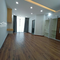 Bán Nhà Diện Tích 100M2, 3 Lầu, Hẻm Xe Hơi