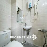 Cho Thuê Căn Hộ Có Gác _ Cửa Sổ Lớn _ Rộng 33m2 _ Ngã Tư Hàng Xanh _ Điện Biên Phủ _ Bình Thạnh