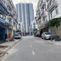 Cần Sang Tên Gấp Căn Shophouse Sông Hồng Toạ Lạc Tại Trung Tâm Thị Trấn Trâu Quỳ, Gia Lâm