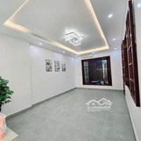 Vĩnh Tuy- Hai Bà Trưng- Nhà Đẹp Full Nội Thất Ở Ngay- Ngõ Nông- Lô Góc 3 Thoáng- Sổ Đỏ Vuông A4