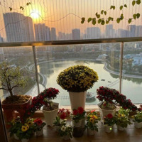 Chính Chủ Bán Căn Hộ 168M2 Với Đầy Đủ Nội Thất View Trực Diện Hồ Ở Dự Án Mandarin Garden, Cầu Giấy