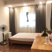 Chủ Nhà Cần Bán Gấp Giảm Ngay 50 Tr Căn 2 Phòng Ngủ 70M2, Hướng Nam , View Hồ Liên Hệ:0977986243