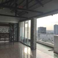 Cho Thuê Penhouse Sky Garden 3, Pmh, 206 M2, Có Sân Thượng, Nhà Đẹp Như Hình. Liên Hệ: 090 285 1418.