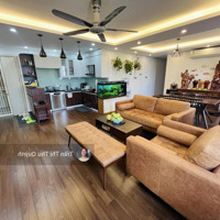 Chủ Nhà Gửi Bán Căn Hộ 70M2 View Hồ - Giá Nhỉnh 5 Tỷ - Liên Hệ 0394146551