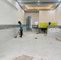 Nhà Sổ Chung Cấp 4 Xây Mới Gần Chợ Đông Hòa Tặng Hết Nội Thấtdiện Tích135M2