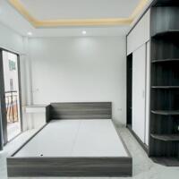 Bán tòa nhà Thành Thái, gần phố Nguyễn Khang, diện tích 95m², mặt tiền 5m xây 8 tầng thang máy mới tinh giá 28,5 tỷ