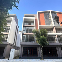 Bán Gấp Shophouse 6M Mặt Tiền, Villa Sân Vườn 104M2, Miễn Trung Gian, Vinhomes Ocean Park 3