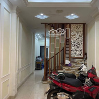 Hiếm 8,2 Tỷ Nhà 40M2 5 Tầng Hộ Khẩu Cầu Giấy