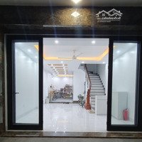 Cho Thuê Nhà 6 Tầng Thang Máy Nguyễn Văn Cừ, Gia Thụy. 60M2/Sàn. Giá: 18 Triệu. Liên Hệ: 0984.373.362