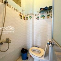 Bán Nhà Quận 4, 4 Tầng, Gần Mặt Tiền Vĩnh Khánh, Khu Vực Yên Tỉnh, Gần 28M2 Đất, 2,55 Tỷ !