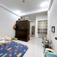 Bán Nhà Quận 4, 4 Tầng, Gần Mặt Tiền Vĩnh Khánh, Khu Vực Yên Tỉnh, Gần 28M2 Đất, 2,55 Tỷ !