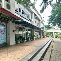 Cho Thuê Shop Mặt Tiền Đường Phạm Văn Nghị, Phú Mỹ Hưng, Quận 7 , Giá Bán 51 Triệu, Diện Tích 120M2