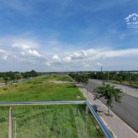 Cần Bán Biệt Thự View Sông, View Công Viên Chính, Giá Tốt