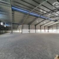 Cho thuê kho xưởng 1700m2 gần ngã tư Bình Phước, đường QL1A, Bình Chiểu, Thủ Đức