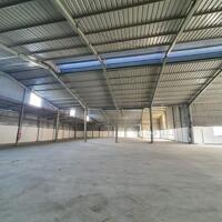 Cho thuê kho xưởng 1700m2 gần ngã tư Bình Phước, đường QL1A, Bình Chiểu, Thủ Đức