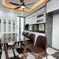 Hiếm Bán Nhà Phố Vip Huỳnh Thúc Kháng,Đống Đa,Phân Lô,7 Tầng Thang Máy,Kinh Doanh,40M2 Giá 16,5 Tỉ.