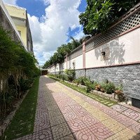 Villa 400M2 Hồ Bơi Sân Vườn 5 Phòng Ngủnội Thất Cơ Bản Trung Tâm Thảo Điền