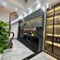 Bán Nhà Siêu Phẩm Phân Lô Núi Trúc, Thiết Kế Luxury, Ngõ Ô Tô, Giá Cực Tốt