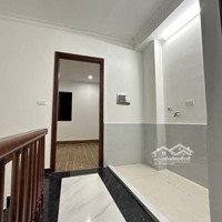 Bán Nhà - Đường Láng - Đống Đa - Nhà Đẹp - 2 Thoáng - Ngõ Thông - 40M. Giá Bán 6.95 Tỷ