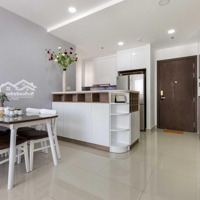 Căn Hộ Soho Residence,Mặt Tiềncô Giang, P.cô Giang, Q.1, 2 Phòng Ngủ Đủ Nội Thất, 21 Triệu/Th. Lh: Linh 0902505279