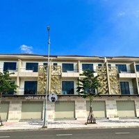 Cho Thuê Nhà Phố 3 Tầng 4 Phòng Ngủ Tại Sun Casa Central