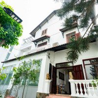 Villa Hồ Bơi Sân Vườn Full Nội Thất Xinh Xỉu Toạ Lạc Ngay Trung Tâm Thảo Điền