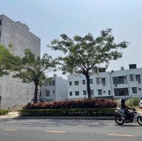 Cho Thuê Lô Đất 800M2 Mặt Tiền Trần Hưng Đạo, Ngang 40M, Gần Monarchy, Gọi Văn Phú