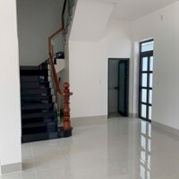 cho thuê nhà nguyên căn 300m2 giá rẻ