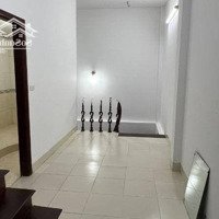 Cho Thuê Nhà Riêng, 3 Tầng, 40M2 Tại Đường Hồ Tùng Mậu. Ô Tô Con Đỗ Cửa. Cách Mặt Đường 30M