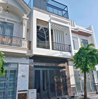 - Ngộp Tài Chính Bán Gấp Căn Nhà Bình Chánh ( 750 Triệu) Shr Diện Tích: 90M2 Liên Hệ 0937.714.638