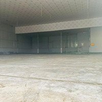 Cho Thuê Kho, Xưởng Diện Tích 300M2. Vị Trí Đẹp, Có Văn Phòng Và Toilet Riêng Biệt. 2 Cổng Ra Vào