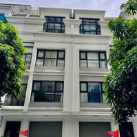 Chính Chủ Nhờ Bán Shophouse Vinhomes Gardenia - Hàm Nghi - Cầu Diễn - Nam Từ Liêm 220M2 5T Siêu Vip